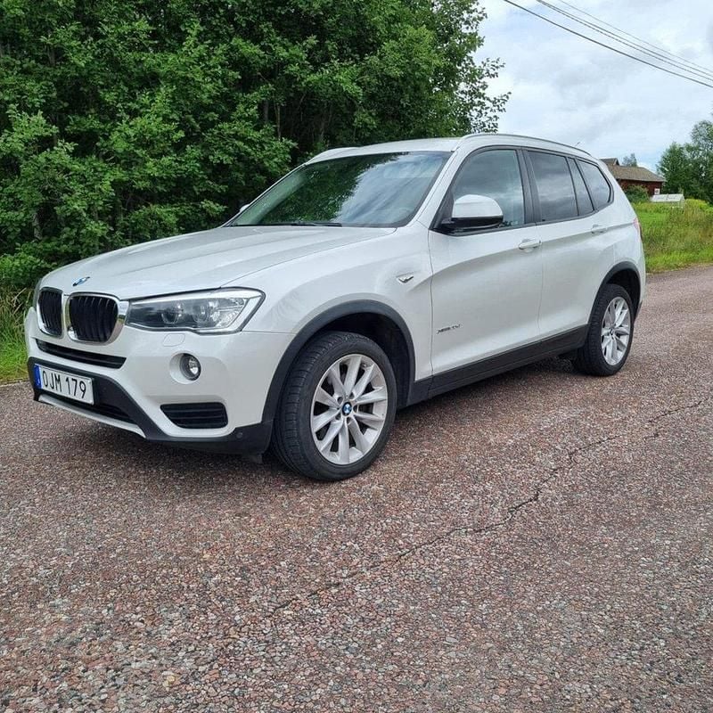Vit Begagnad 2017 BMW X3 SUV | 215 000 kr (Bra pris) - Bild 1/4