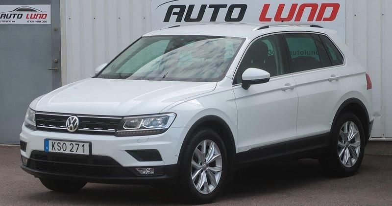 Vit Begagnad 2018 VW Tiguan SUV | 188 800 kr (Bra pris) - Bild 1/4