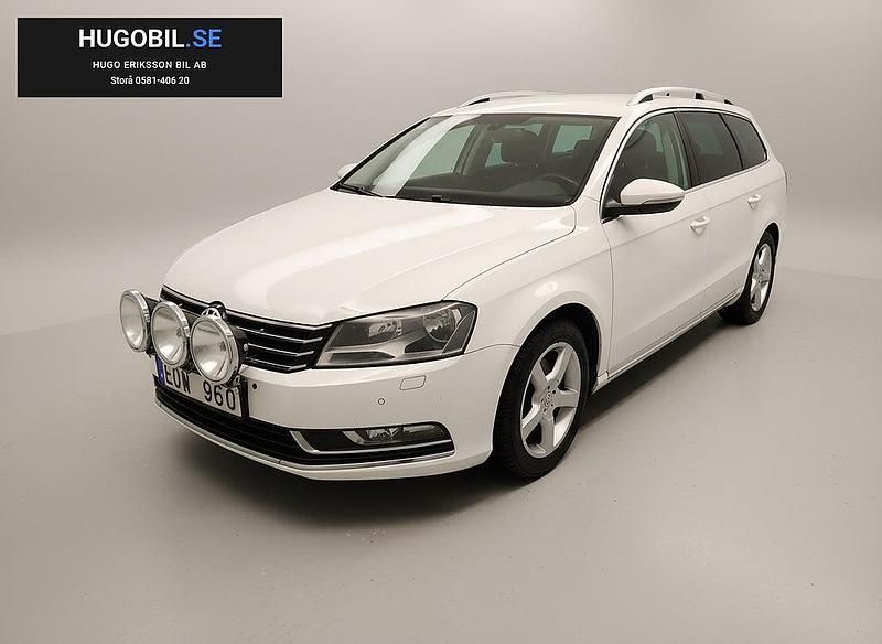 Vit Begagnad 2013 VW Passat Kombi | 99 500 kr (Dyr) - Bild 1/4
