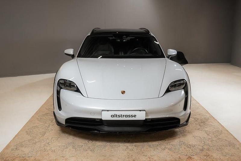 Begagnad Porsche Taycan Cross Turismo 319 kW (435 HK) 2021 Ljusgrå Kombi