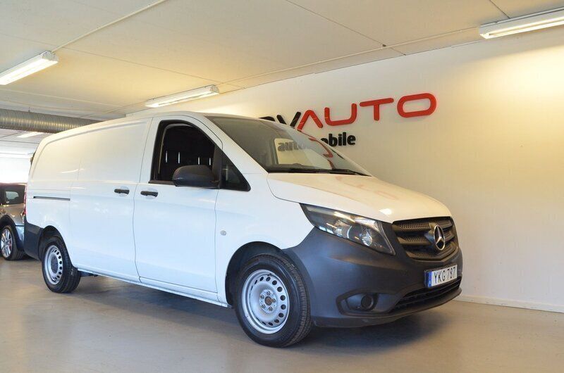 Arctic white Begagnad 2017 Mercedes Vito Minibuss | 139 000 kr (Dyr) - Bild 1/4
