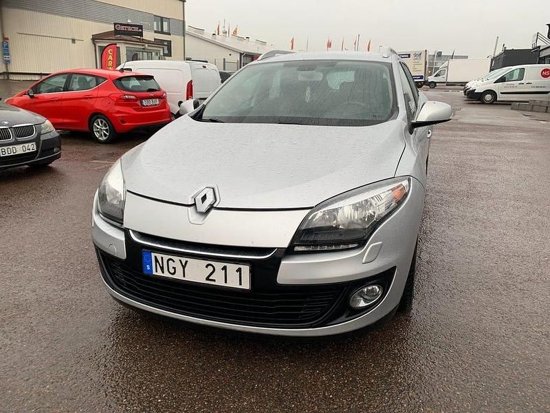 Begagnad Renault Mégane III 110 HK (80 kW) 2013 Silver