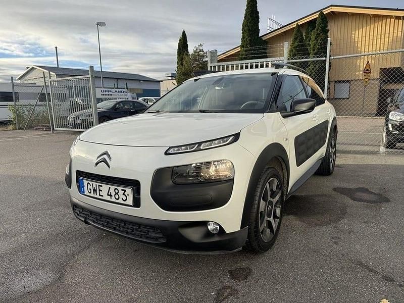 Begagnad Citroën C4 Cactus PureTech 82 HK (60 kW) 2015 Vit Halvkombi
