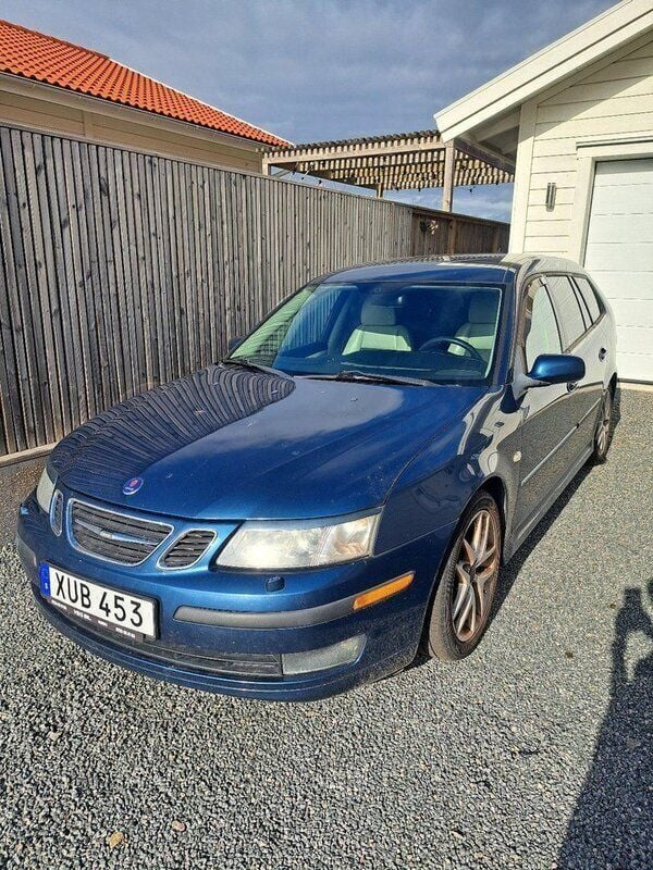 Blå Begagnad 2006 Saab 9-3 Vector Kombi | 45 000 kr (Marknadspris) - Bild 1/4