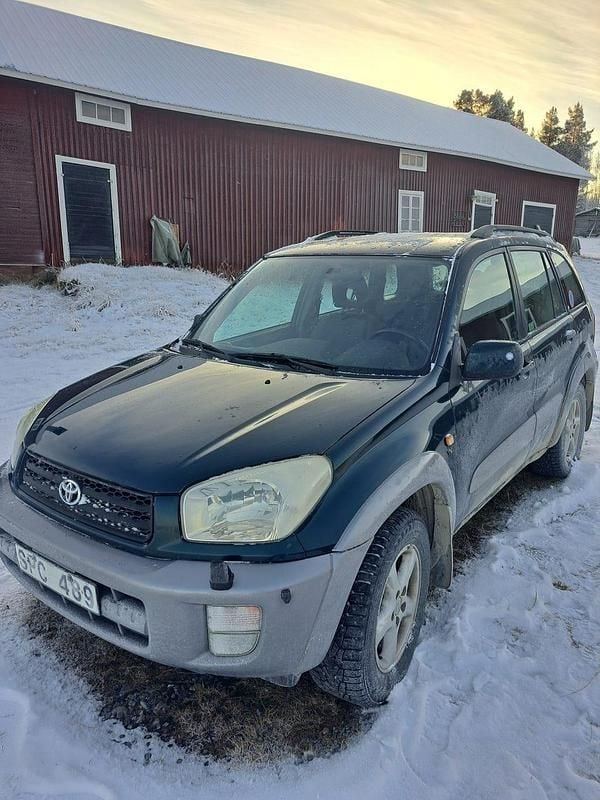 Grön Begagnad 2001 Toyota RAV4 SUV | 11 000 kr (Bra pris) - Bild 1/3