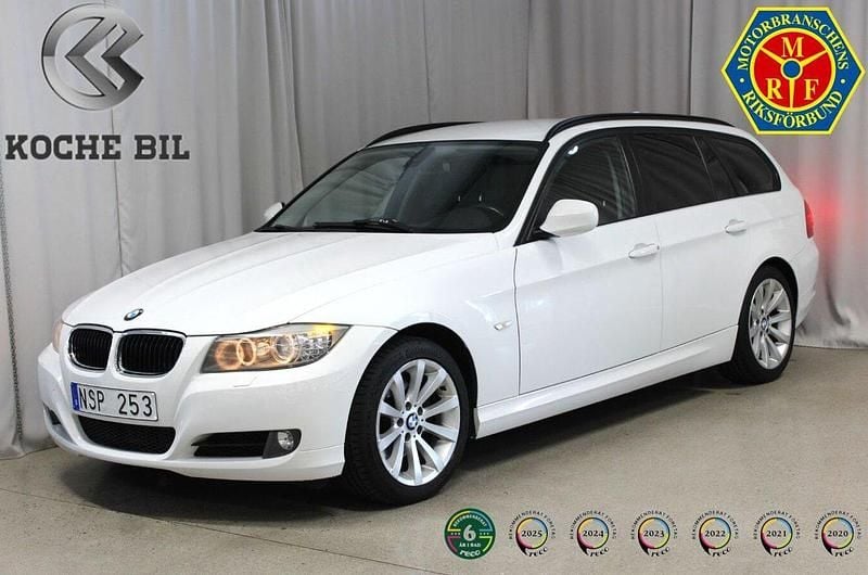 Vit Begagnad 2011 BMW 320 M Sport Kombi | 119 900 kr (Marknadspris) - Bild 1/4