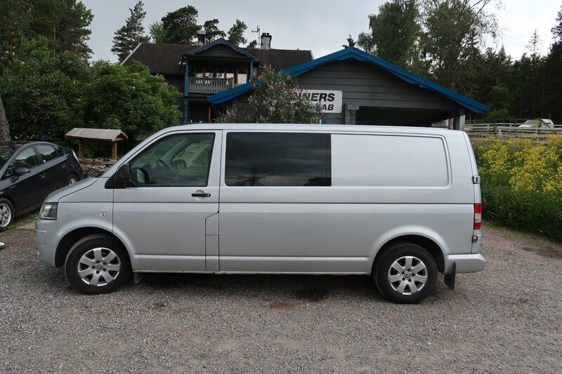 Silver Begagnad 2014 VW T5 Van | 99 500 kr (Bra pris) - Bild 1/4