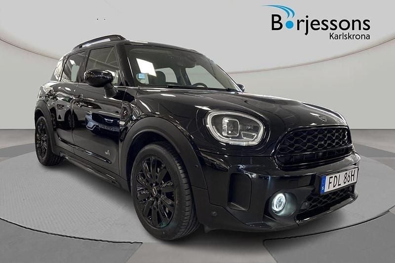 Svart Begagnad 2020 Mini Cooper S Countryman SUV | 269 000 kr (Superpris) - Bild 1/4