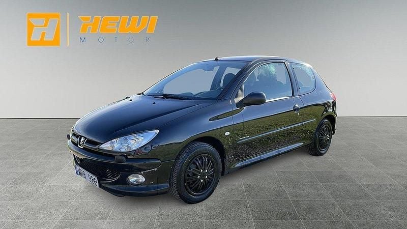 Svart Begagnad 2005 Peugeot 206 Halvkombi | 19 800 kr (Marknadspris) - Bild 1/4