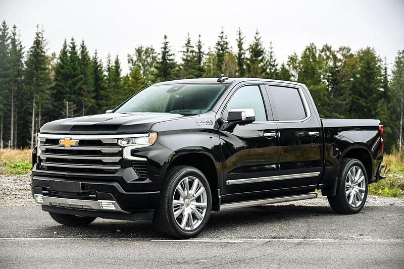 Begagnad 2023 Chevrolet Silverado Van | 895 000 kr - Bild 1/4
