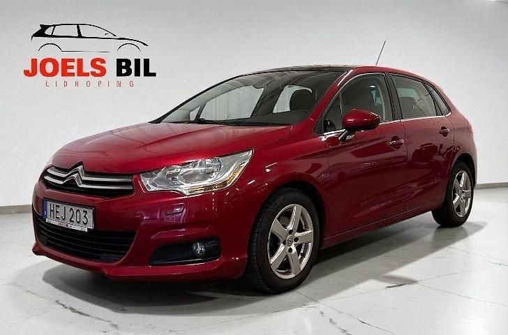 Röd Begagnad 2014 Citroën C4 Halvkombi | 59 900 kr (Marknadspris) - Bild 1/4
