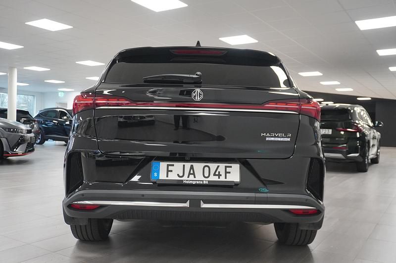 Begagnad MG Marvel R Luxury 132 kW (180 HK) 2022 Pebble black SUV