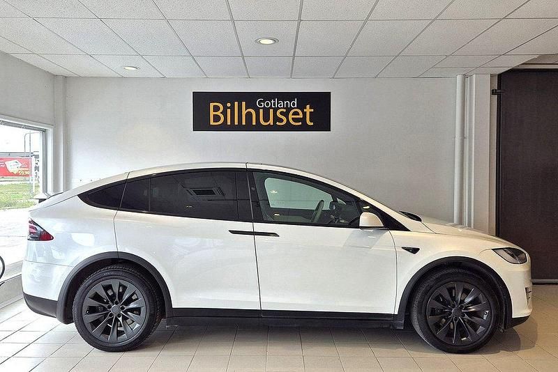 Vit Begagnad 2019 Tesla Model X Long Range AWD SUV | 449 900 kr - Bild 1/4