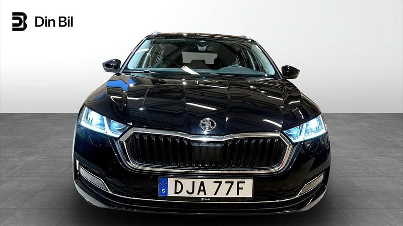 Begagnad Skoda Octavia Style 150 HK (110 kW) 2024 Svart Kombi