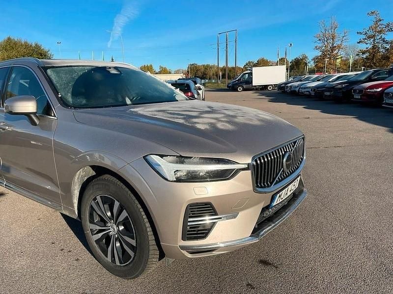 Begagnad Volvo XC60 Core 253 HK (186 kW) 2024 Bright dusk metallic SUV