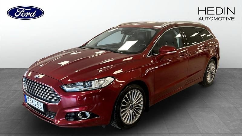 Röd (red) Begagnad 2015 Ford Mondeo SUV | 154 900 kr (Lite dyr) - Bild 1/4