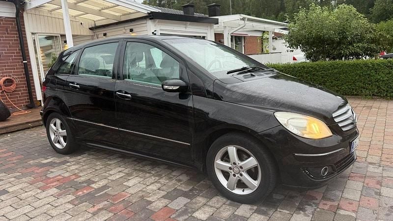 Svart Begagnad 2008 Mercedes B170 Minibuss | 35 000 kr (Bra pris) - Bild 1/4