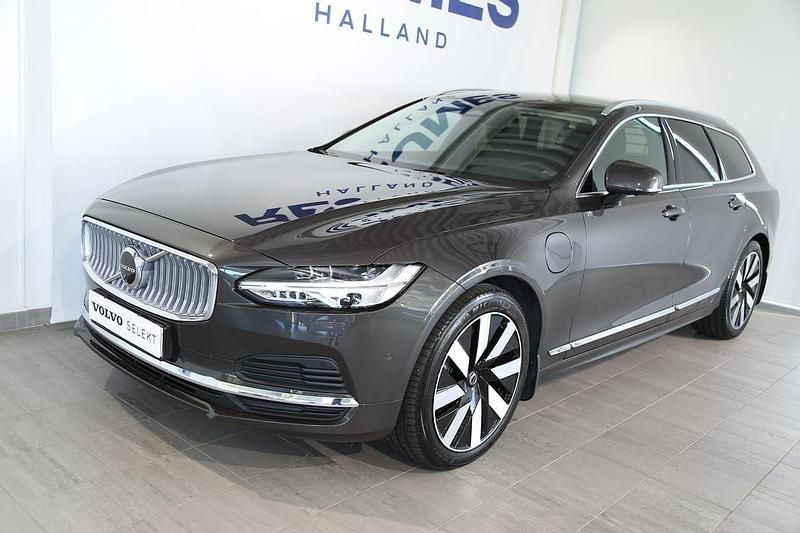 Grå Begagnad 2024 Volvo V90 Plus Kombi | 559 500 kr (Lite dyr) - Bild 1/4