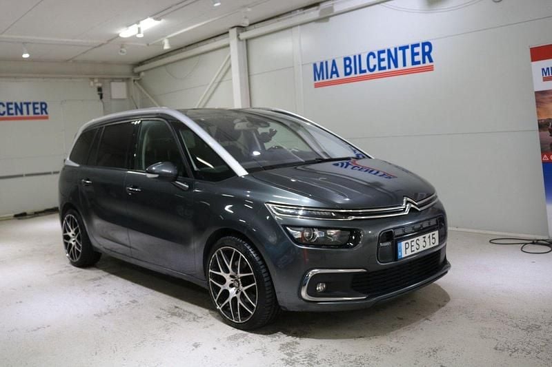 Grå Begagnad 2017 Citroën Grand C4 Picasso Minibuss | 125 000 kr (Marknadspris) - Bild 1/4