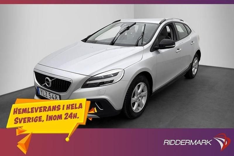 Silver Begagnad 2019 Volvo V40 CC Plus Kombi | 219 900 kr (Marknadspris) - Bild 1/3