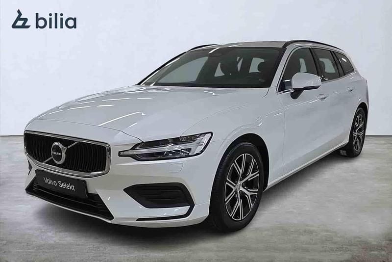Begagnad Volvo V60 Core 197 HK (144 kW) 2023 Vit Kombi