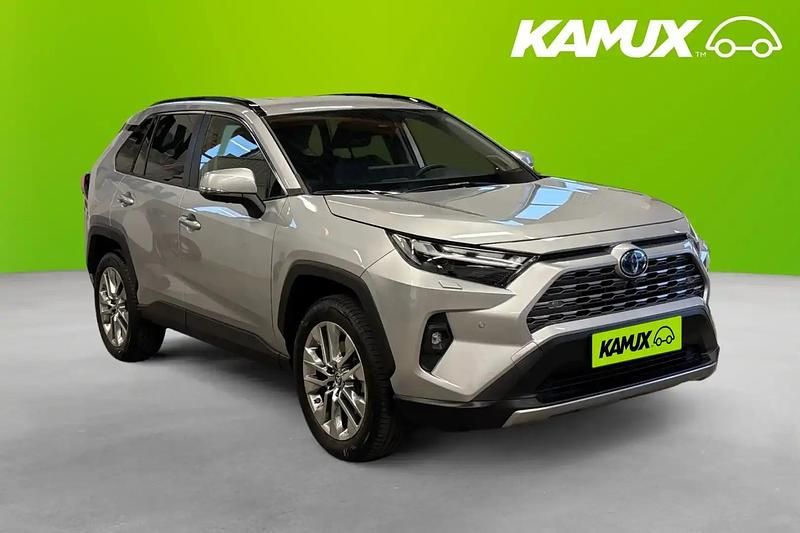 Silver/grå Begagnad 2024 Toyota RAV4 Hybrid Executive SUV | 454 700 kr (Bra pris) - Bild 1/4