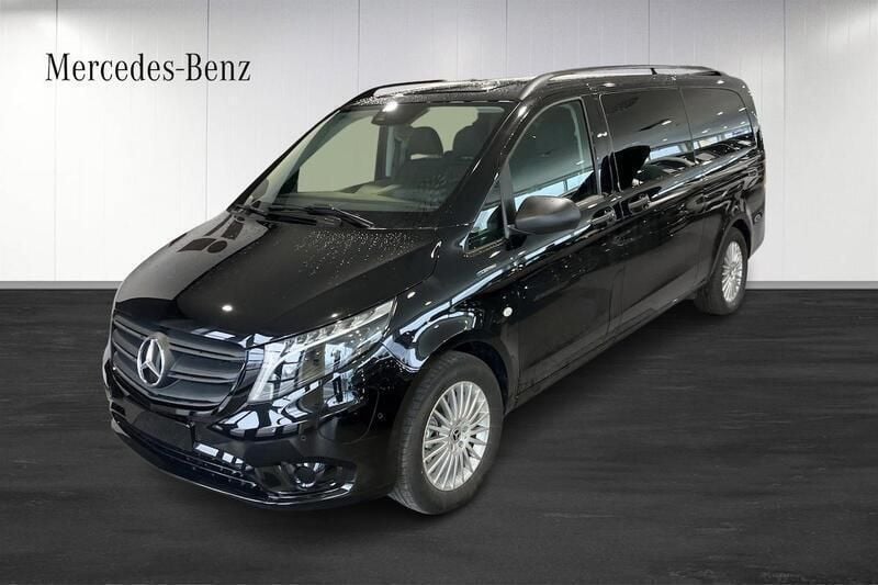 Svart Begagnad 2023 Mercedes e-Vito Minibuss | 559 900 kr (Superpris) - Bild 1/4