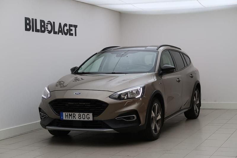 Grå Begagnad 2019 Ford Focus Active Kombi | 174 800 kr (Marknadspris) - Bild 1/4
