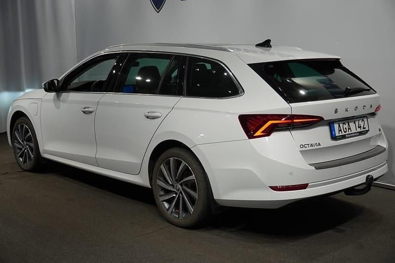 Begagnad Skoda Octavia 207 HK (152 kW) 2021 Vit Kombi