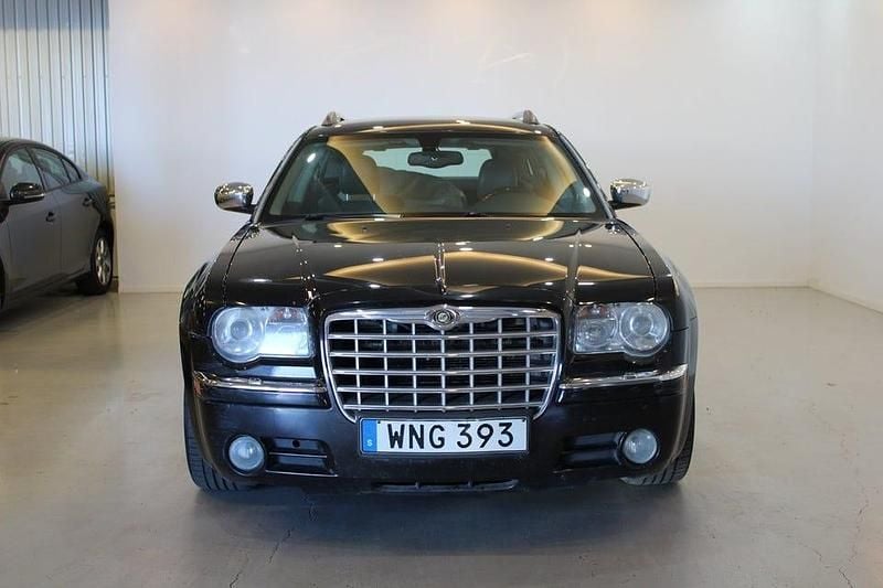 Begagnad Chrysler 300C Touring 340 HK (250 kW) 2005 Svart Kombi