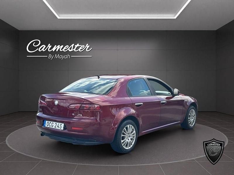 Begagnad Alfa Romeo 159 160 HK (117 kW) 2006 Mörkröd (röd) Sedan
