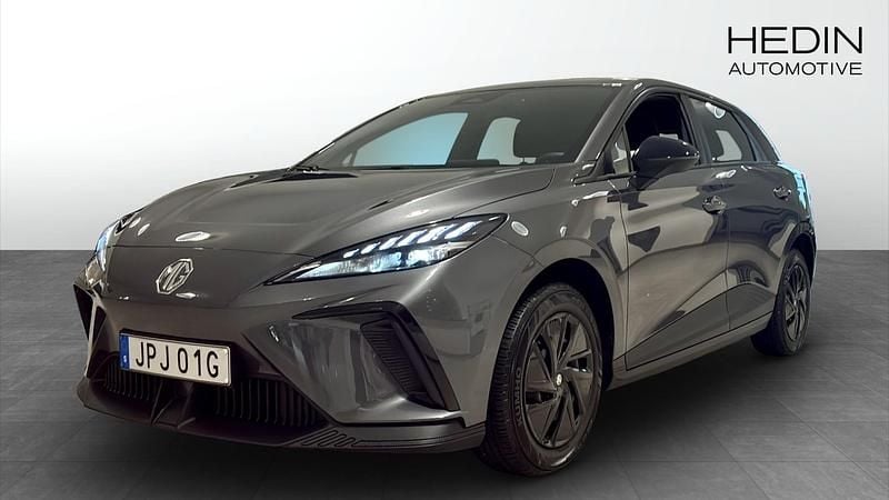 Grå (grey) Begagnad 2023 MG MG4 EV Halvkombi | 239 500 kr (Bra pris) - Bild 1/4