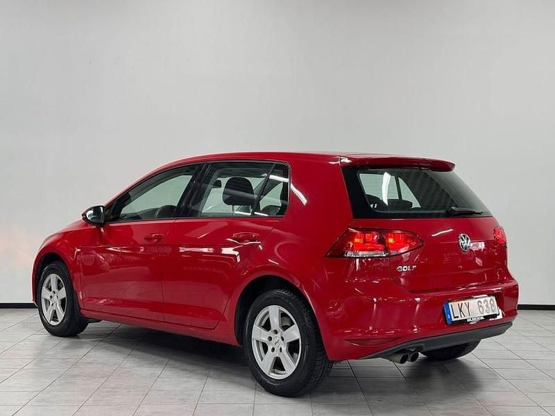 Begagnad VW Golf VII 122 HK (89 kW) 2013 Röd Halvkombi