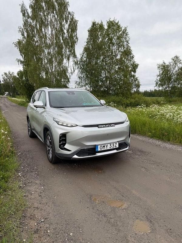 Silver Begagnad 2022 Maxus D60e SUV | 249 500 kr (Lite dyr) - Bild 1/4