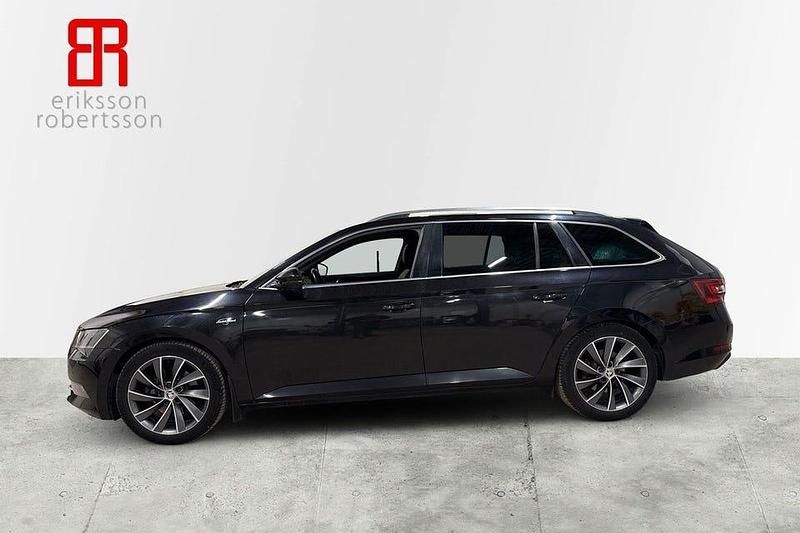 Begagnad Skoda Superb LAURIN & KLEMENT 191 HK (140 kW) 2018 Svart Kombi
