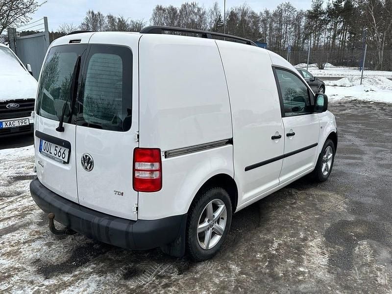 Begagnad VW Caddy 102 HK (75 kW) 2015 Vit Minibuss