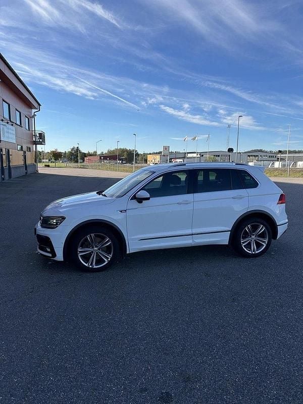 Vit Begagnad 2019 VW Tiguan GT SUV | 249 000 kr (Bra pris) - Bild 1/2