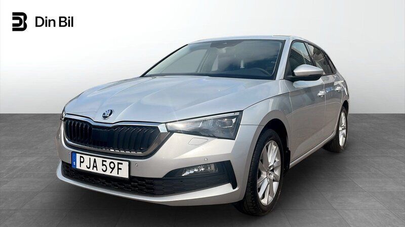 Silver Begagnad 2023 Skoda Scala Style Halvkombi | 229 900 kr (Marknadspris) - Bild 1/4