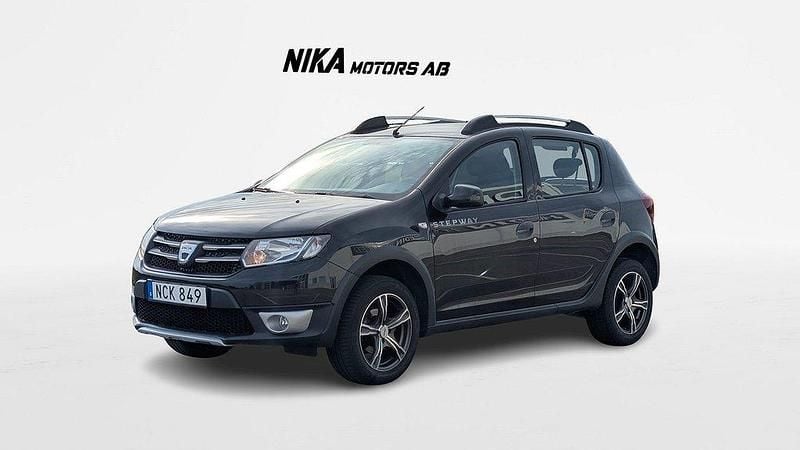 Svart Begagnad 2016 Dacia Sandero Stepway Halvkombi | 69 900 kr (Bra pris) - Bild 1/4