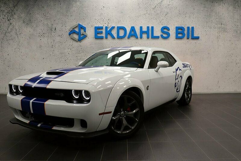 Vit Begagnad 2019 Dodge Challenger Sportkupé | 449 900 kr (Marknadspris) - Bild 1/4