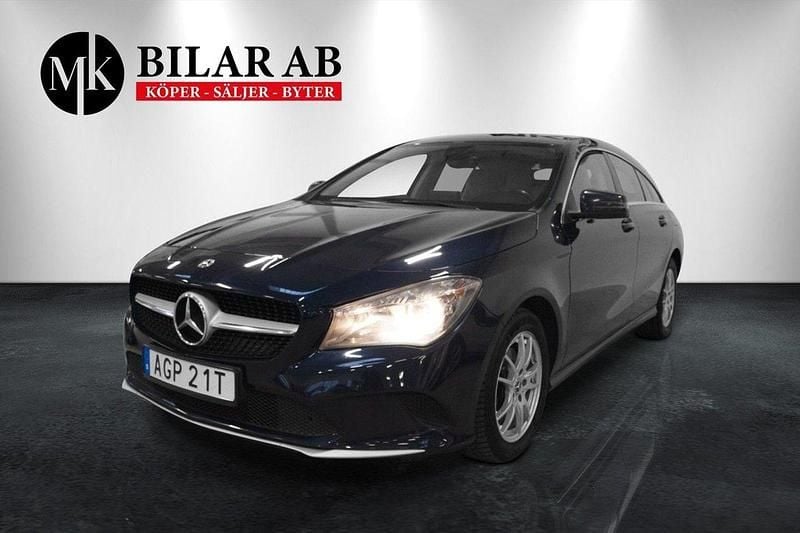 Mörkblå (blå) Begagnad 2017 Mercedes CLA200 Kombi | 149 900 kr (Marknadspris) - Bild 1/4