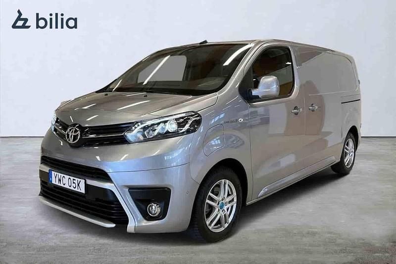 Silver Begagnad 2022 Toyota Proace Van | 399 900 kr (Dyr) - Bild 1/1