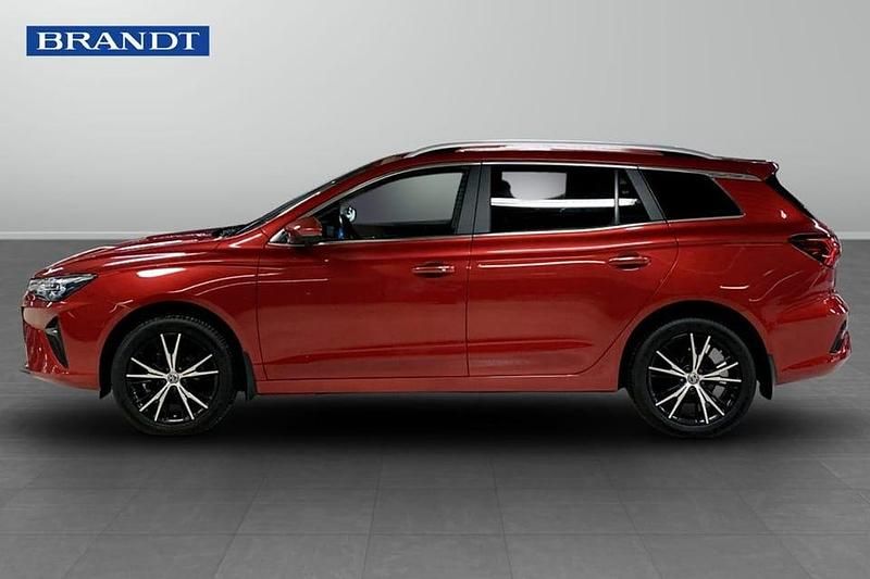 Begagnad MG MG5 EV Long Range Luxury 116 kW (158 HK) 2022 Röd Kombi