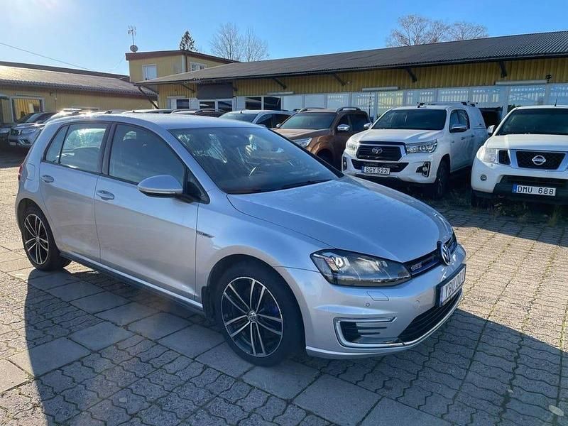 Begagnad VW Golf VII GTE 204 HK (150 kW) 2016 Silver Halvkombi