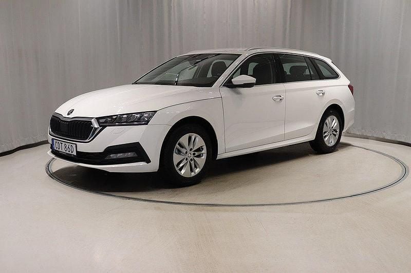Vit Begagnad 2023 Skoda Octavia G-TEC Kombi | 266 900 kr (Marknadspris) - Bild 1/4