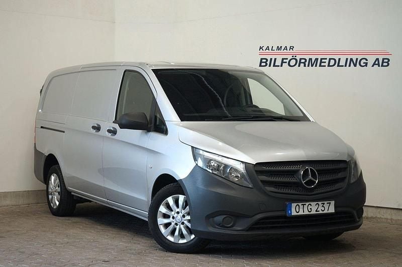 Silver Begagnad 2015 Mercedes Vito Minibuss | 169 000 kr (Dyr) - Bild 1/4