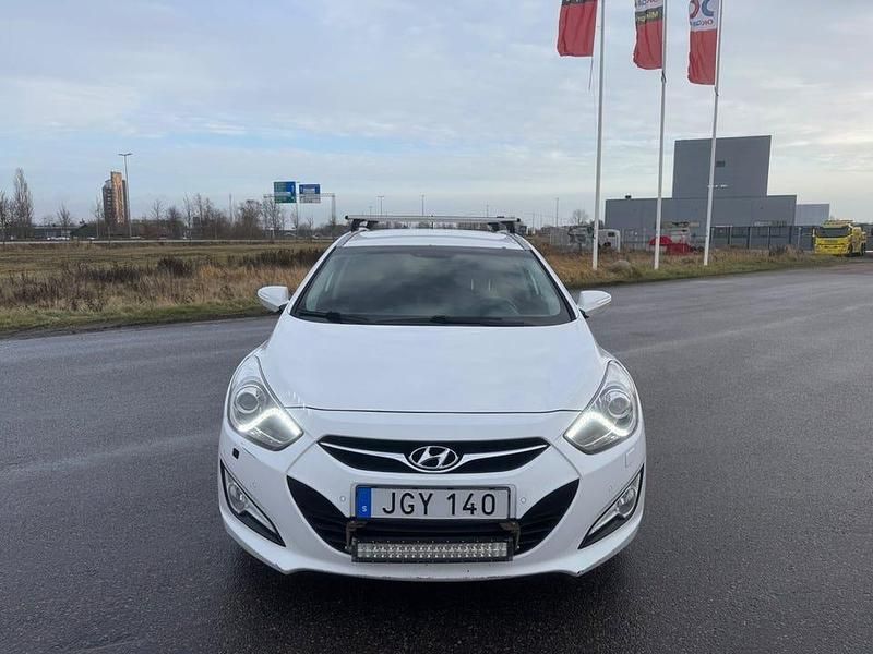 Begagnad Hyundai i40 136 HK (100 kW) 2013 Vit Kombi