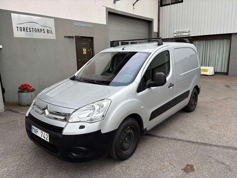 Silver Begagnad 2009 Citroën Berlingo Minibuss | 29 000 kr (Marknadspris) - Bild 1/4