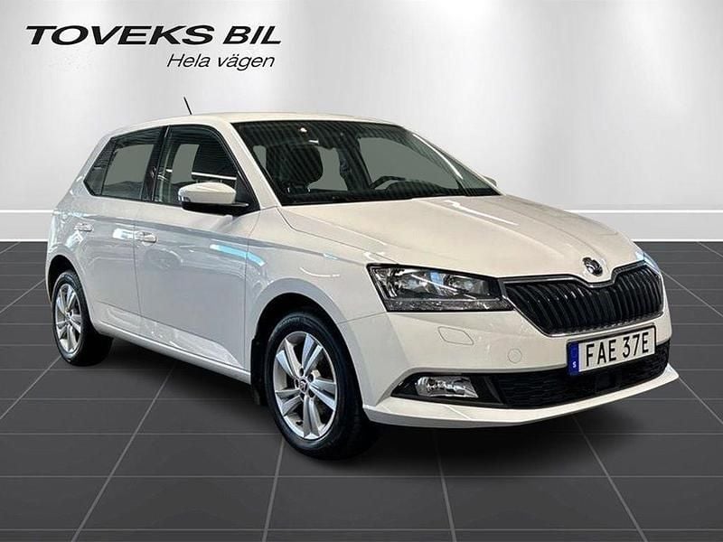 Vit Begagnad 2019 Skoda Fabia Comfort Halvkombi | 129 800 kr (Lite dyr) - Bild 1/4
