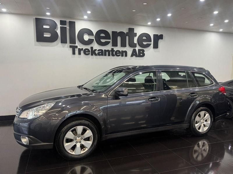 Mörkgrå Begagnad 2009 Subaru Outback SUV | 69 900 kr (Marknadspris) - Bild 1/4